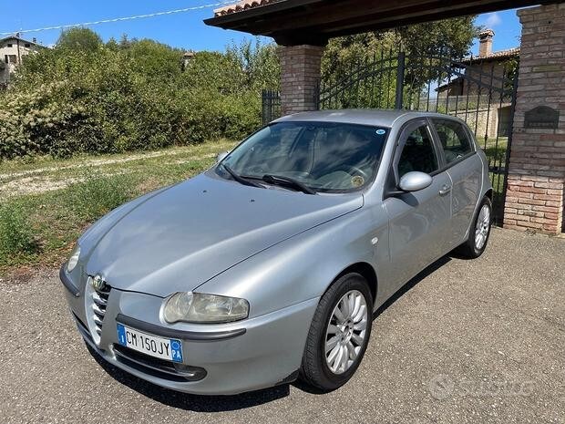 Foto ALFA ROMEO 147
