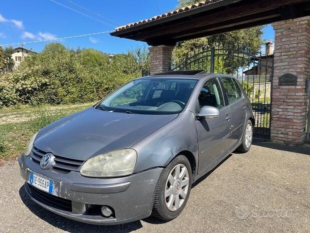 Foto VOLKSWAGEN Golf 5ª serie
