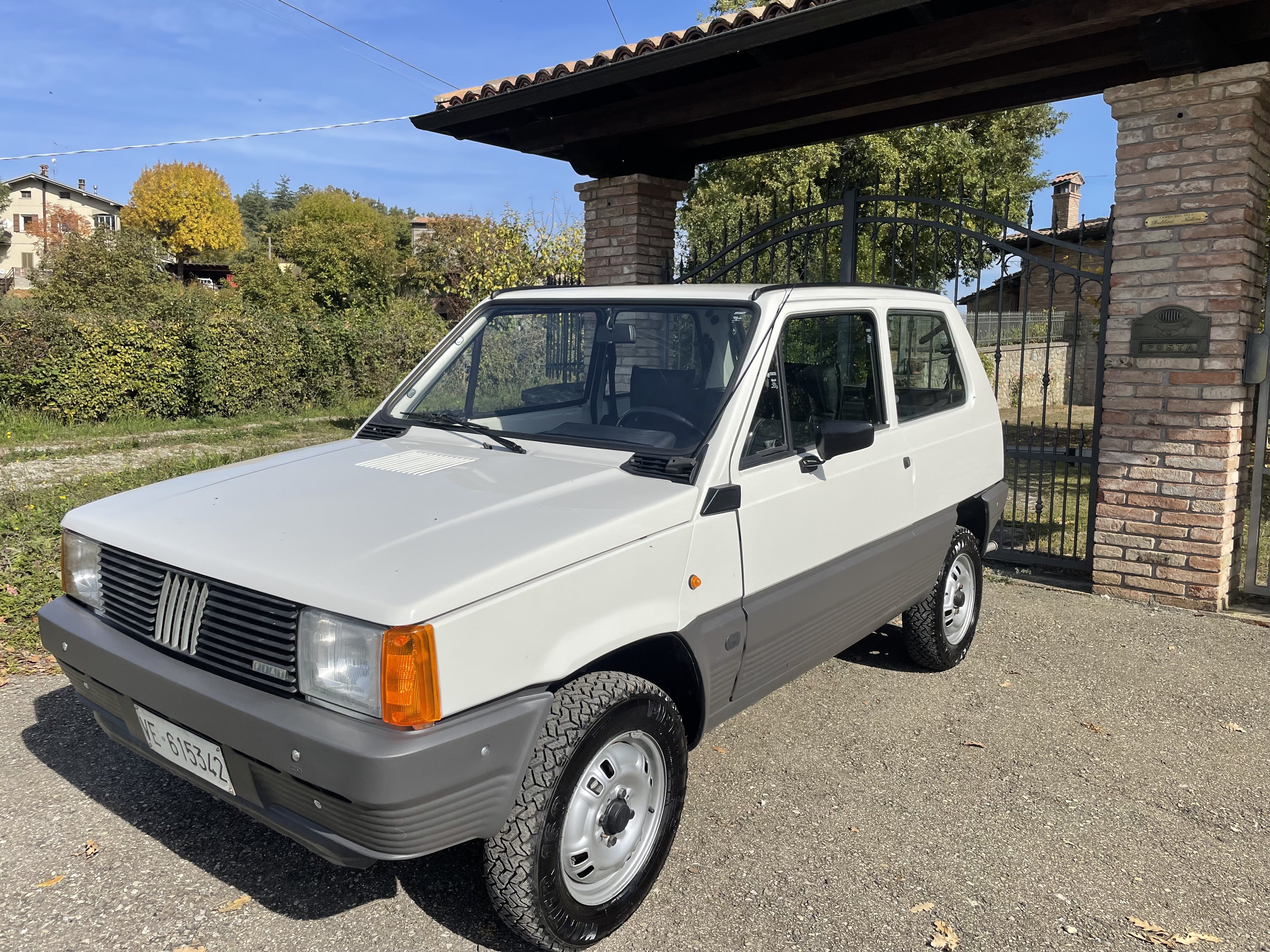 Foto Fiat Panda 4x4 Prima serie completamente restaurata